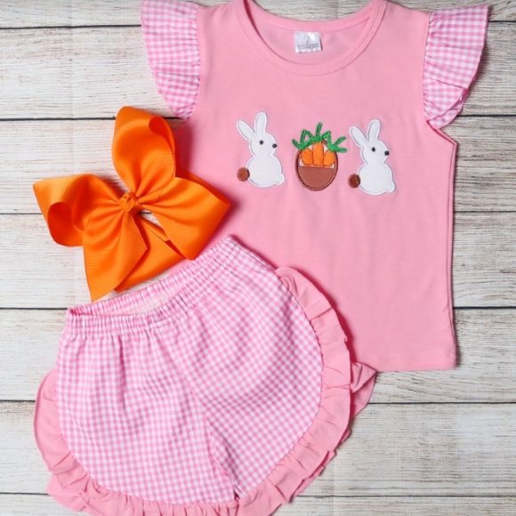 BUNNIES WITH CARROTS APPLIQUE SHORTS OUTFIT - Picture 1 of 1